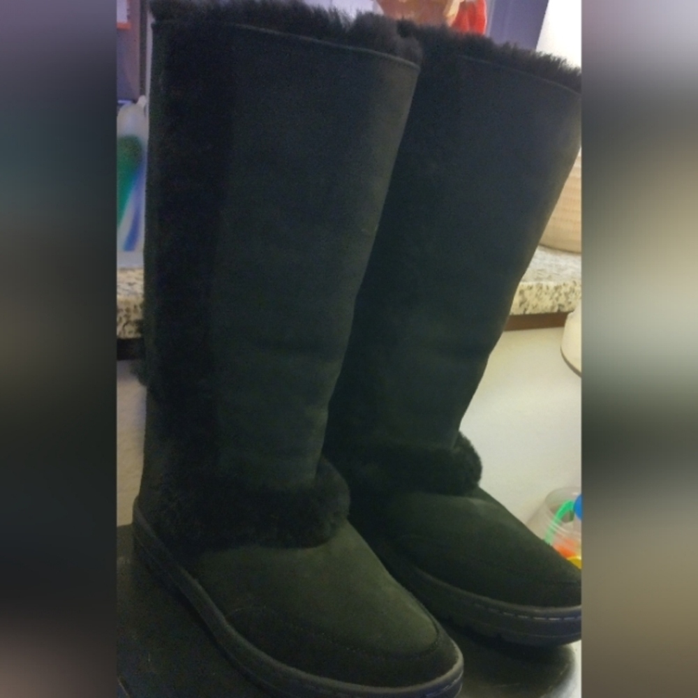 Ugg Katia Tall Black Fur Winter Snow Boots Size 7